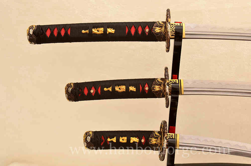 katana and wakizashi