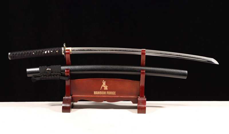 HanBon Forge handmade functional sword with traditional fittings
