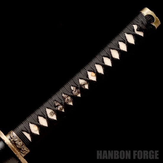 Hand-Forged 1095 Steel Katana with Dragon Fittings – Japanese Samurai Sword, Full Tang, Mirror Polished Blade