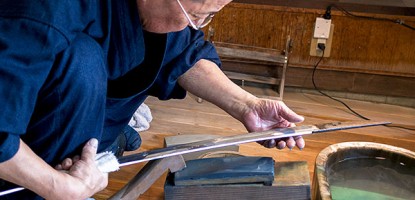 How the japanese sword was sharpened?