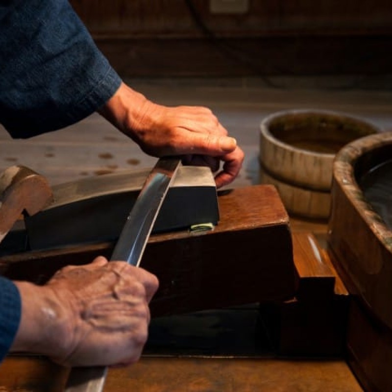 About polishing the Japanese samurai sword